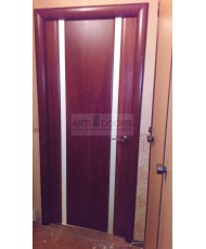 Фото установленной Дверь Арт деко Скорциа беленый дуб ДО бронза со стразами