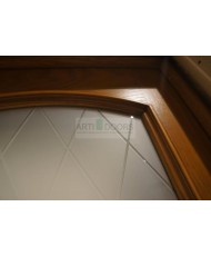 Фото установленной Двери Вист Вена Черная Патина стекло Версачи